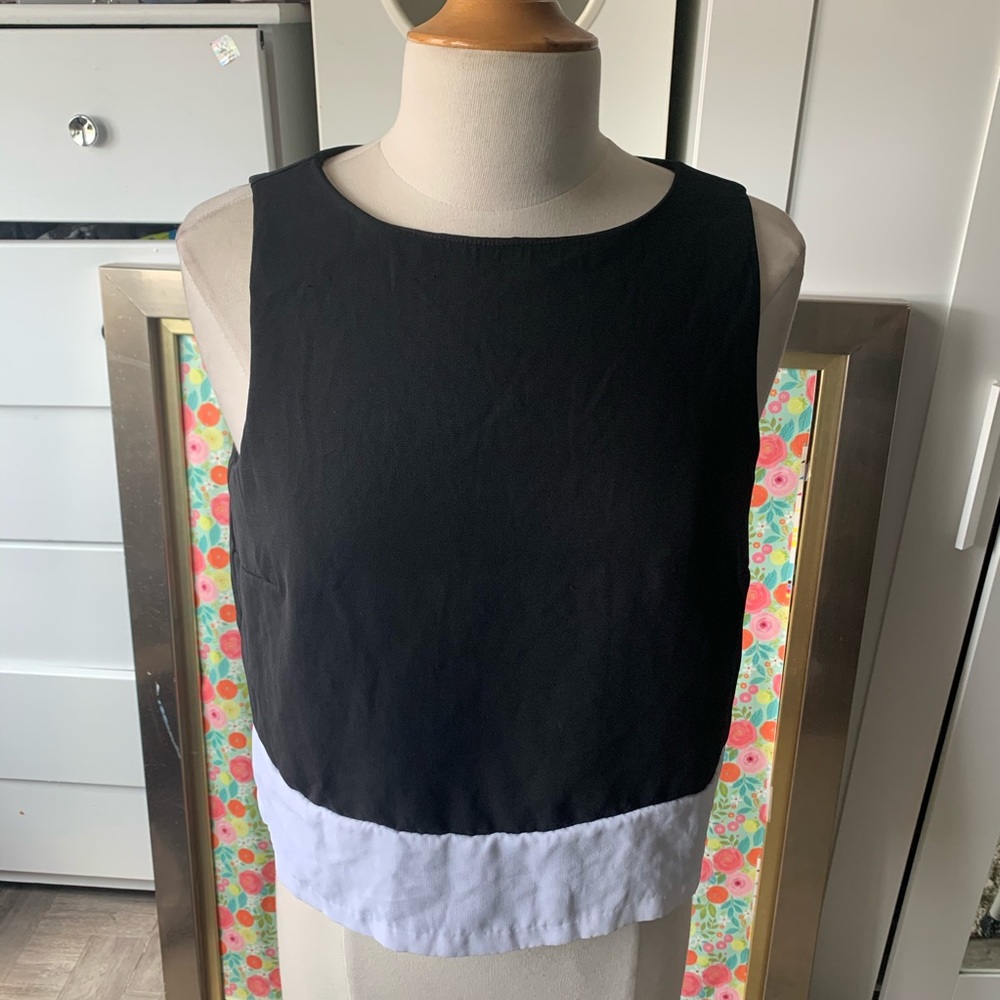 Banana republic// block top size 6P